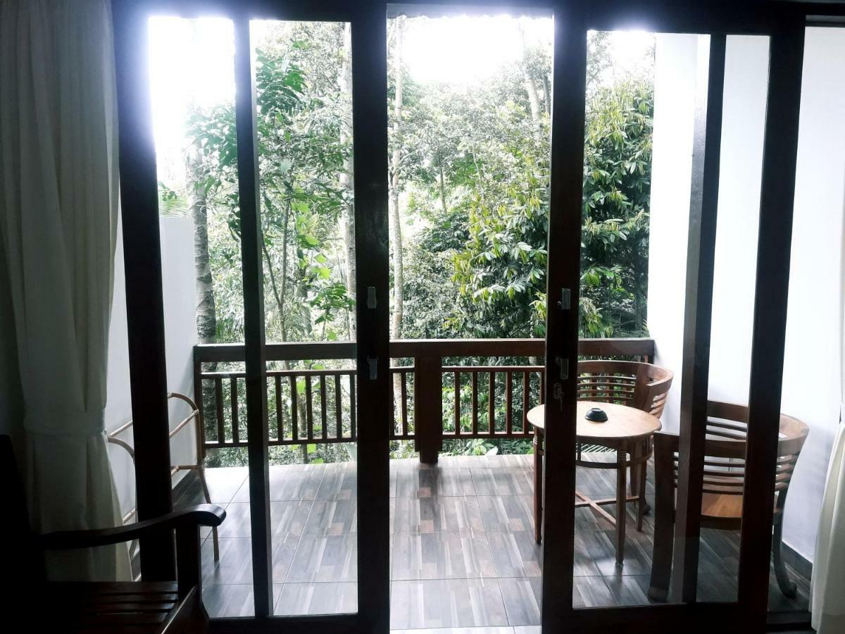 Ubud River Side House Hotel Buitenkant foto